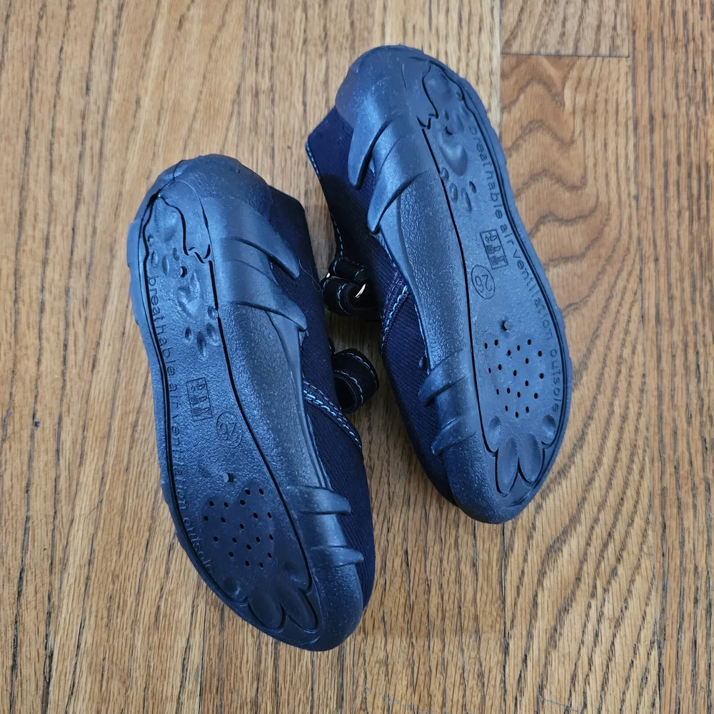 Like New RenBut Navy Blue Canvas European House Slippers For Boys Size 26 US 9